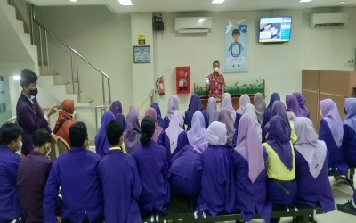 Kolaborasi SKADA dan BCA, Kunjungan Industri Praktik Banker